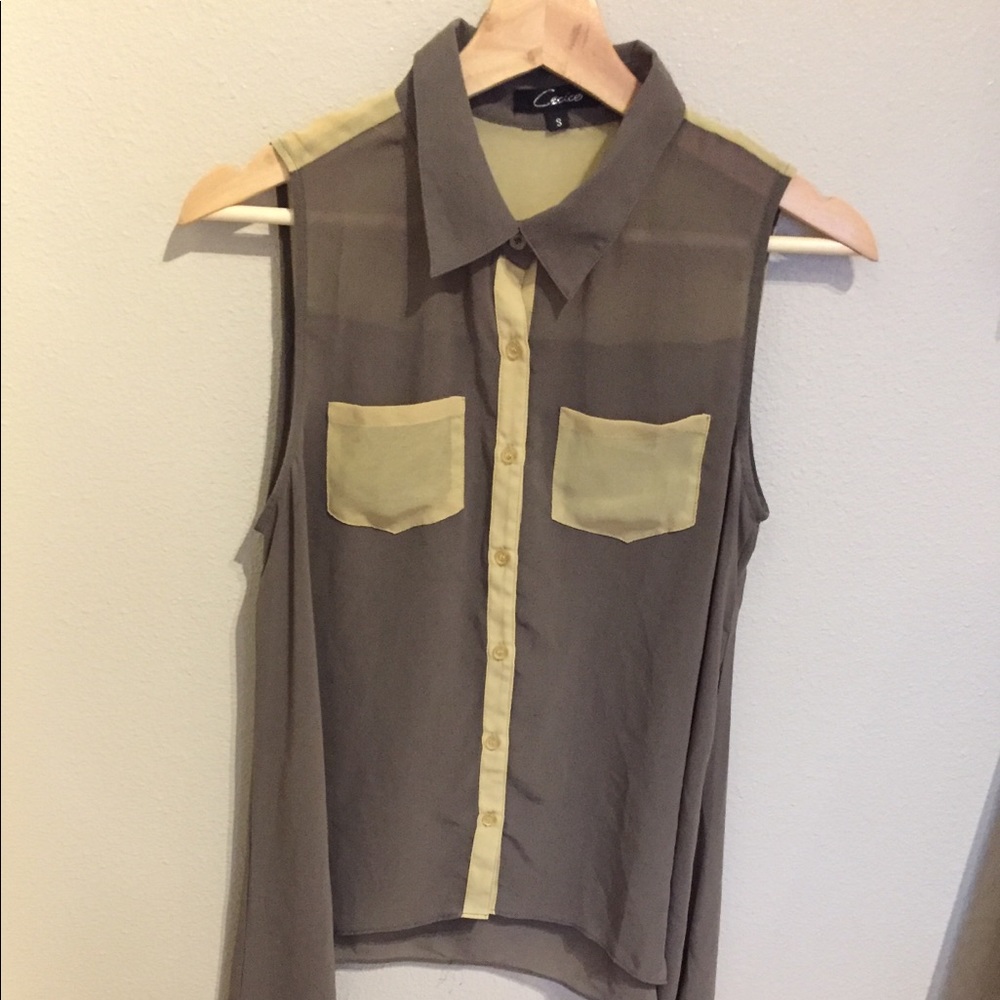GRAY AND YELLOW TRANPARENT BUTTON-DOWN TOP